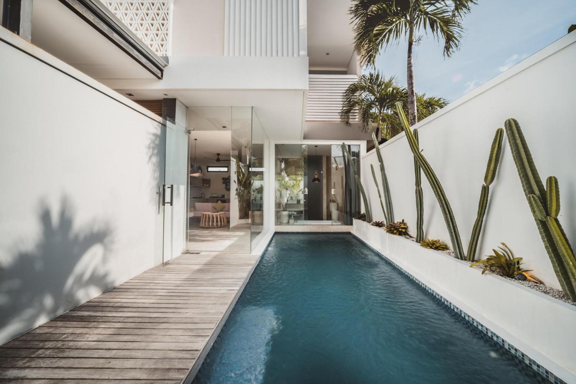 Three-Bedroom Villa Private Pool Bathtub